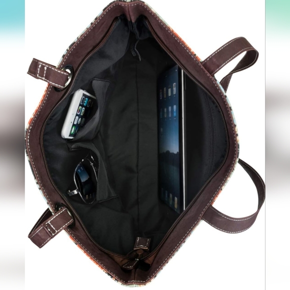 😺KOLTOV Abby Tote in Black & Saddle New Bag - Picture 3 of 15